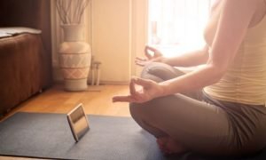 Angstzustände bekämpfen: Wie man meditiert, um Angstzustände zu lindern (in nur 5 Minuten)