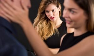 6 überraschende Gründe, warum Männer ihre Partner betrügen