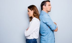 Ehe-Therapeuten erklären 6 Gewohnheiten, die Ehen beenden