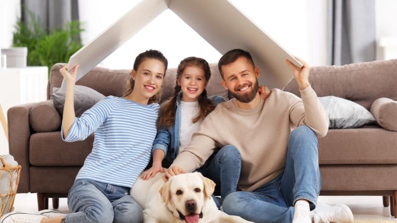Familienregeln - glückliche Familie