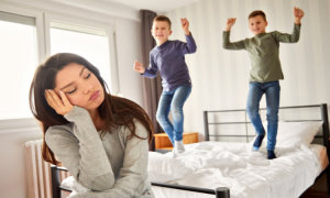 4 einfache Dinge zu tun, wenn Kinder hyperaktiv werden