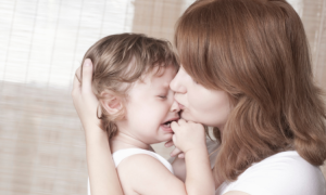 Sechs Möglichkeiten, deinem sensiblen Kind zu helfen, besser zu reagieren