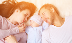 Wann und wie beginnt man mit dem Schlaftraining eines Babys?