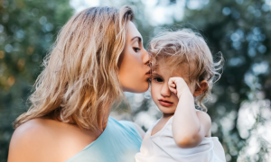 Wie man emotional präsente Eltern sein kann, die man sich als Kind gewünscht hätte