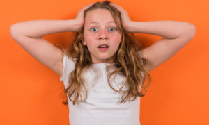 7 Warnzeichen, dass dein Kind eine Verhaltens- oder emotionale Störung haben könnte