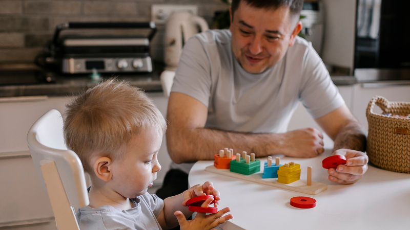 7 Montessori-inspirierte Wege für einen entspannteren Morgen mit deinen Kindern