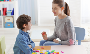 Sprachbarriere bei Kindern: Wie man Sprachbarrieren in frühen Jahren angeht