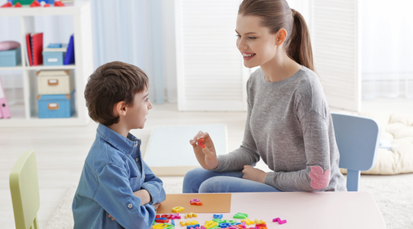 Sprachbarriere bei Kindern: Wie man Sprachbarrieren in frühen Jahren angeht