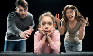 Angewohnheiten von Eltern: Diese 9 Gewohnheiten von Eltern können zukünftige Probleme für Kinder verursachen Seien wir vorsichtig