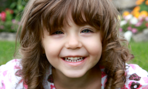 Ein glückliches Kind: 6 effektive Wege, um ein glückliches Kind großzuziehen
