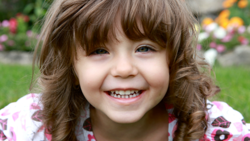 Ein glückliches Kind: 6 effektive Wege, um ein glückliches Kind großzuziehen