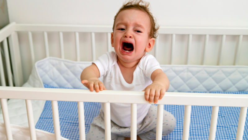Kind nachts schreiend aufwachen: Warum dein Baby oder Kleinkind nachts schreiend aufwacht