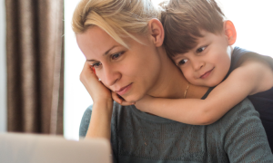 10 beste Wege, um aufzuhören, eine wütende Mutter zu sein