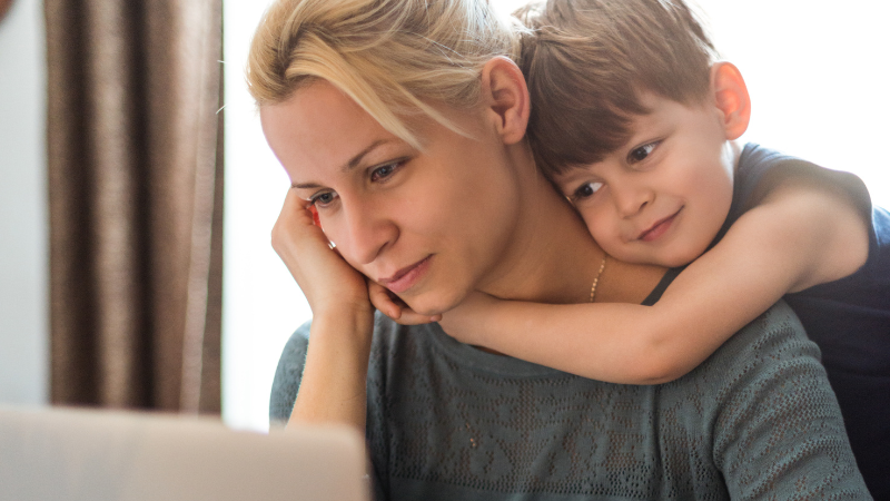 10 beste Wege, um aufzuhören, eine wütende Mutter zu sein