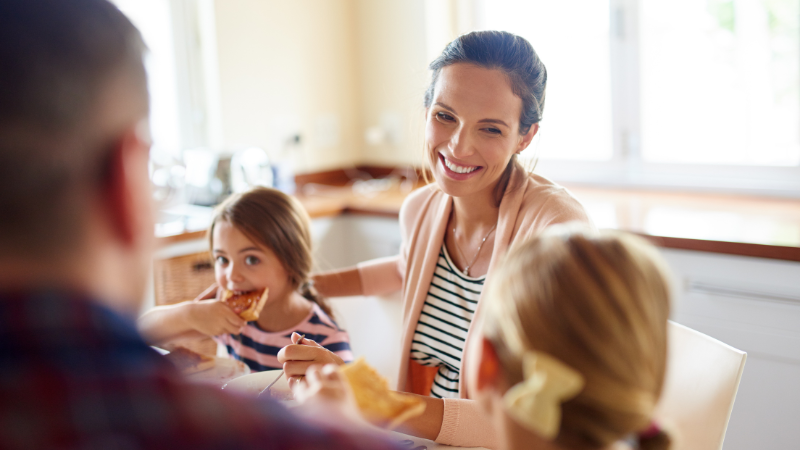Positive Erziehungstechniken, um das Glück deines Kindes zu steigern