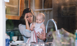 Mutter und Umgang mit Stress: 5 Tipps, die Müttern helfen, mit Stress fertig zu werden