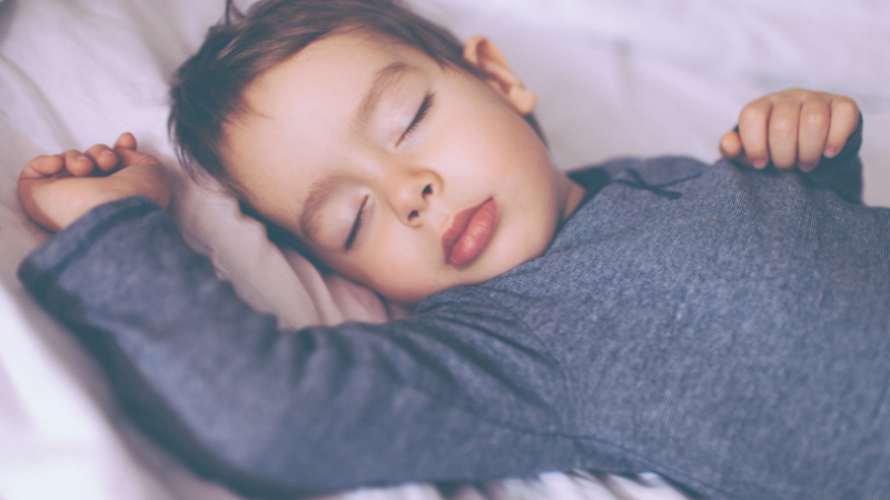 7 bewährte Methoden, um dein Kind ohne Theater zum Mittagsschlaf zu bringen