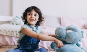 Kindertherapeut teilt eine entzückend einfache Möglichkeit, Kindern zu helfen, sich selbstbewusster zu fühlen