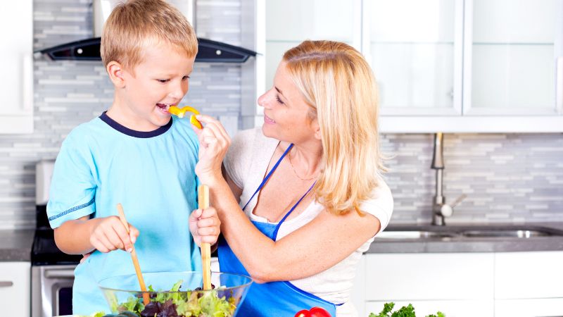 10 gesunde Gewohnheiten, die jede Mutter ihren Kindern beibringen sollte