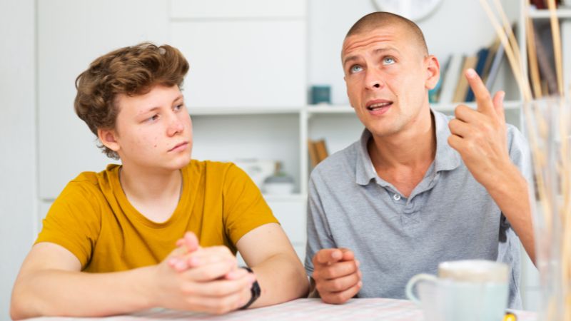 5 Gründe, warum Teenager nicht zuhören