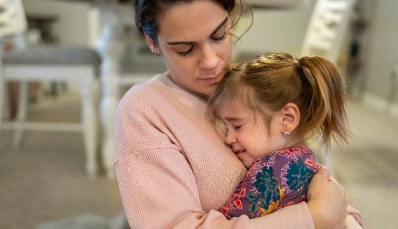 Scheint Ihr Kind über jede Kleinigkeit zu weinen? So können Sie ihnen helfen