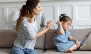 Wie Sie wissen, ob Ihr Kind ein Narzisst ist - und was Sie dagegen tun können